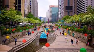 Pemerintah korea selatan menggunakan spectacle lighting yang dikombinasikan dengan air mancur dan musik di bampo bridge. 10 Tempat Wisata Gratis Di Korea Selatan Travelling Hemat Kak