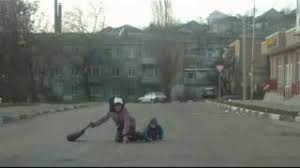 Пока один из самых крушительных и опасных ураганов был в 1993 году. Nord Ost V Novorossijske 27 01 2012 Youtube