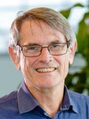 Emeritus Professor Geoff Mitchell