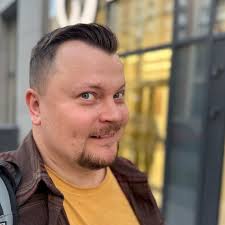 ⠀ Если суставной диск не может быть вправлен, то существует только две  возможности для выбора: 1. Хирургическая коррекция для репозиции и фиксации  суставного диска на верхушке мыщелка или к слуховому проходу. 2.