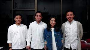 Di dalam setiap kisah yang berjalin asmara yang ada antara diriku dengan cinta menjadi teman baikku. Lirik Kereta Kencan Hivi Lagu Baru Terkece Dari Album Kedua Grup Musik Jakarta Ini Tribunstyle Com