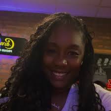 Does anyone recognize this doorstep where a package was delivered?