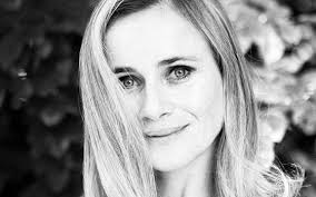 Amaya forch was born on march 5, 1972 in santiago de chile, chile as amaya vivianne forch barry. Se La Jugo Amaya Forch Se Lucio Con Colorido Cambio De Look