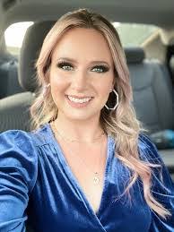 Cindy Caputo's Instagram, Twitter & Facebook