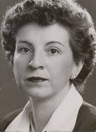 Annabel Collins's Instagram, Twitter & Facebook