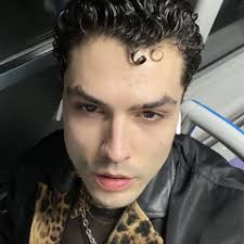 Stream James Conde music