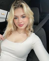 emily dee (@emilydclayton) • Instagram photos and videos