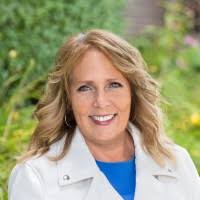 1600+ profilů „Engh“