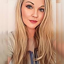 Marisa Christy's Instagram, Twitter & Facebook