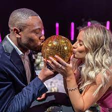 The series first aired on may 9, 2019. Paradise Hotel Se Inicio Facebook