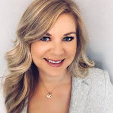 derrick low (@derrickveejay)