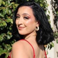 Jessica Withrow's Instagram, Twitter & Facebook