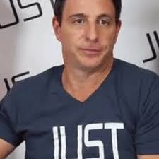 Jared Lerner's Instagram, Twitter & Facebook