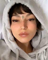 screen mix on twitter أورسولا كوربيرو المشهورة بشخصية طوكيو عبر الانستغرام