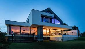 Villa interior design in dubai integrate luxury in different types of design concept, it may be in modern, contemporary, classic, glam, neoclassical, or minimal concept. Moderne Luxusvilla Bauen In Skulpturaler Architektur Avantecture