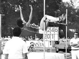 Her first international result was at the 1971 european championships in helsinki, where she ended 9th with a 178 cm jump.her first international success was at the 1976 in montreal, where she won a silver medal, with a personal best of 1.91 m, and was. I Meet A Childhood Hero English Translation Italian Language Blog