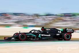 Mercedes Jawab Keluhan Lewis Hamilton Soal Rotasi Mobil
