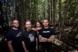Put on arrows, the new album by portland stoner rockers red fang, and you might not get the chugs you're looking for. Red Fang Am 19 06 2017 In Berlin Lido Trinity Music