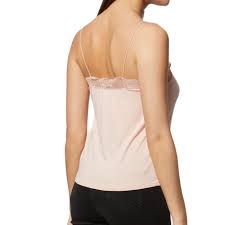 Découvrez les incontournables de cette saison avec une gamme d'options de style à la mode. Debardeur Rose Poudre Dentelle Morgan Beatri Pas Cher Espace Des Marques