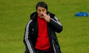 Tout comme son frère hakan yakın, il a été international suisse (à 49 reprises, marquant quatre buts). Murat Yakin Named As New Swiss Coach Egypttoday