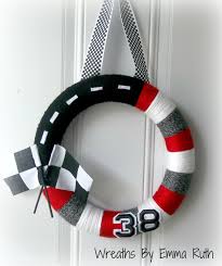 Race Car Theme Wreath Race Car Birthday Party Race Car Themes Nascar Party