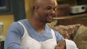 Ma famille d'abord, Larry, un ami qui vous veut du bien S04E07 : résumé