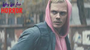 So coach Marcus is married 🥺 the wife came in to destroy everything good