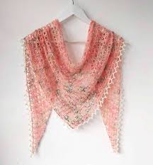 New free projects added weekly! Vintage Peach One Skein Crochet Triangle Shawl Annie Design Crochet