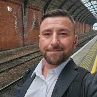 Christopher Bellew's Instagram, Twitter & Facebook