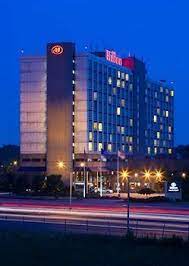 Pin By Elizabeth Valencia On Country Usa Nj Newark Newark Airport Hotel New York Hotels