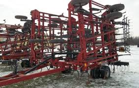 Case IH Tiger-mate II 34.5 ft Field Cultivator