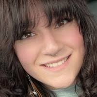 Veronica Pfeiffer's Instagram, Twitter & Facebook