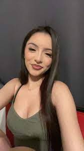 Lani Bean's Instagram, Twitter & Facebook