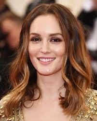 Capelli color rame e carota raccolti in una corona. Ecco A Chi Stanno Bene I Capelli Ramati Vanityfair It