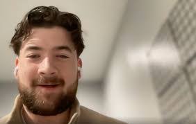 Kevin Chappelle's Instagram, Twitter & Facebook