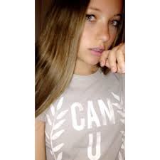 olivia paredes (@oliviaparedess)