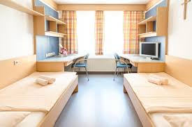 Genießen sie den überblick über alle aktuell verfügbaren häuser und den ausblick auf ein einzigartiges, neues lebensgefühl. Sommerhotel Don Bosco Gunstig Sauber Zentrumsnah Sommerhotel Don Bosco