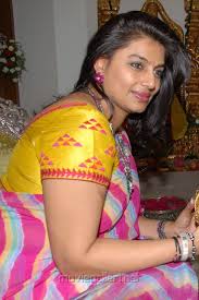 Pinky reddy at rajeev reddy's wedding celebrations in a yellow abu jani and sandeep khosla saree featured with gold kota work over the borders and pallu paired with contrast red benaras blouse. Pinky Reddy Hot Pics In Chiffon Saree New Movie Posters