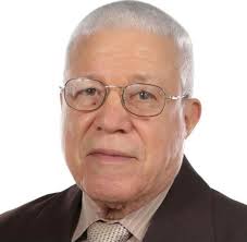 La Vega despide con alto grado de agradecimiento y sentimiento al profesor  Hugo Estrella