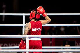 Principal nome do boxe neste ciclo olímpico, conquistou o título mundial de boxe na categoria até 60kg, com direito a uma vitória por 5 a 0 na decisão de 2019. 01f8zxxgvtggxm