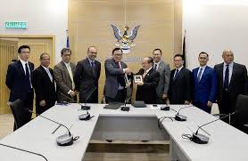 Check spelling or type a new query. Galeri Foto Album Kunjungan Hormat Yb Timbalan Menteri Ke Atas Timbalan Ketua Menteri Sarawak Ybhg Dato Amar Douglas Unggah Embas Di Wisma Bapa Malaysia Kuching Sarawak Pada 14 Mei 2019