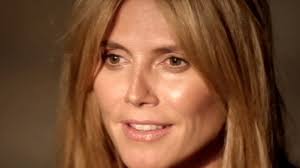 Age, height, weight & body measurement. Heidi Klum Defends Her Relationship With Younger Boyfriend It S Not About Age Abc News