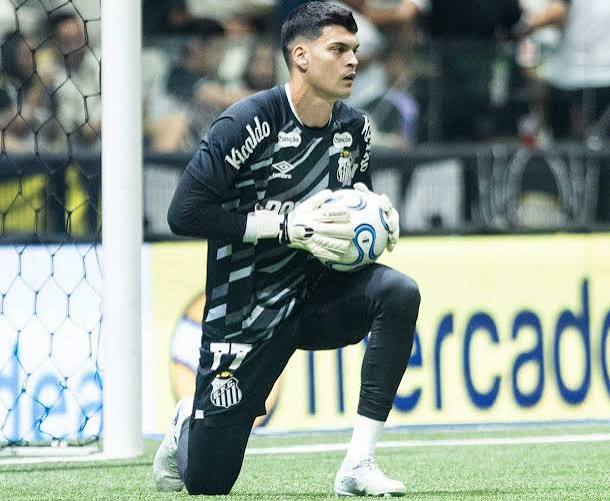 Gabriel Braz&atilde;o passar&aacute; por cirurgia no ombro esquerdo e desfalca o Santos