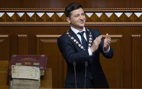 Чинний президент сша дональд трамп в понеділок, 11 січня, оголосив про введення. Inavguraciya Zelenskogo Prisyaga Selfi Pocilunki Gazeta Proskuriv