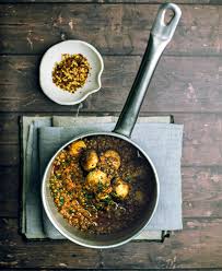 Per fare le polpette di lenticchie in umido preparate le polpette di lenticchie come la ricetta sopra. Polpette Di Pollo In Umido Con Lenticchie Speziate Supersigma