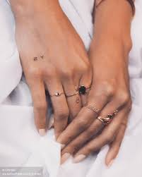 사랑 Love For My Survivor Sky In 2020 Tiny Tattoos Tiny Tattoos For Girls Small Tattoos