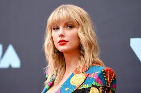 Today, taylor swift announced that the next record from her archive to be given the 2021 treatment will be red (taylor's version, naturally) to a typically feverish response. Taylor Swift Red Is To The Core About Heartbreak