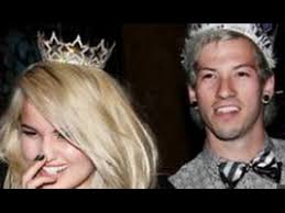 Check spelling or type a new query. Josh Dun Saying I M In Love With You At Debby Ryan S 21st Birthday Party Youtube
