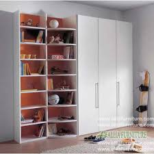 Almari jenis ini juga dapat dijadikan sebagai hiasan tambahan pada sebuah ruangan. Lemari Pakaian 3 Pintu Minimalis Modern Grade Allia Furniture