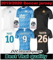 Si le maillot de l'om a une histoire toute particulière, c'est aussi car le club phocéen a été le premier, et le seul à l'heure où nous écrivons ces lignes, à remporter la coupe d'europe des clubs champions en 1993, l'ancêtre de la champions league actuelle. 19 20 Olympique De Marseille Soccer Jersey Om Jerseys 2019 2020 Maillot De Foot Payet Thauvin Football Shirt Uniforms Men Kids Away Third Black Yellow Buy At The Price Of 15 10 In Dhgate Com Imall Com